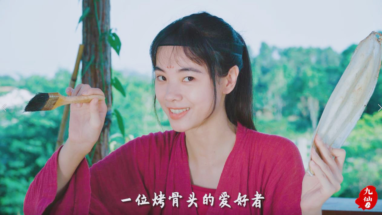 3斤罗非鱼,只取出2两鱼骨,放在石板大火烤,一个人吃真过瘾